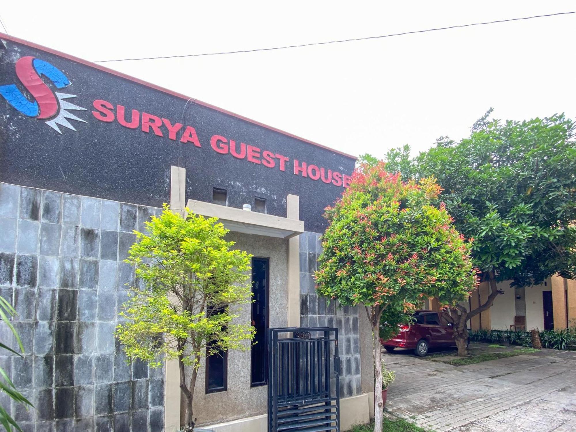 Surya Guest House Urbanview 庞越 外观 照片